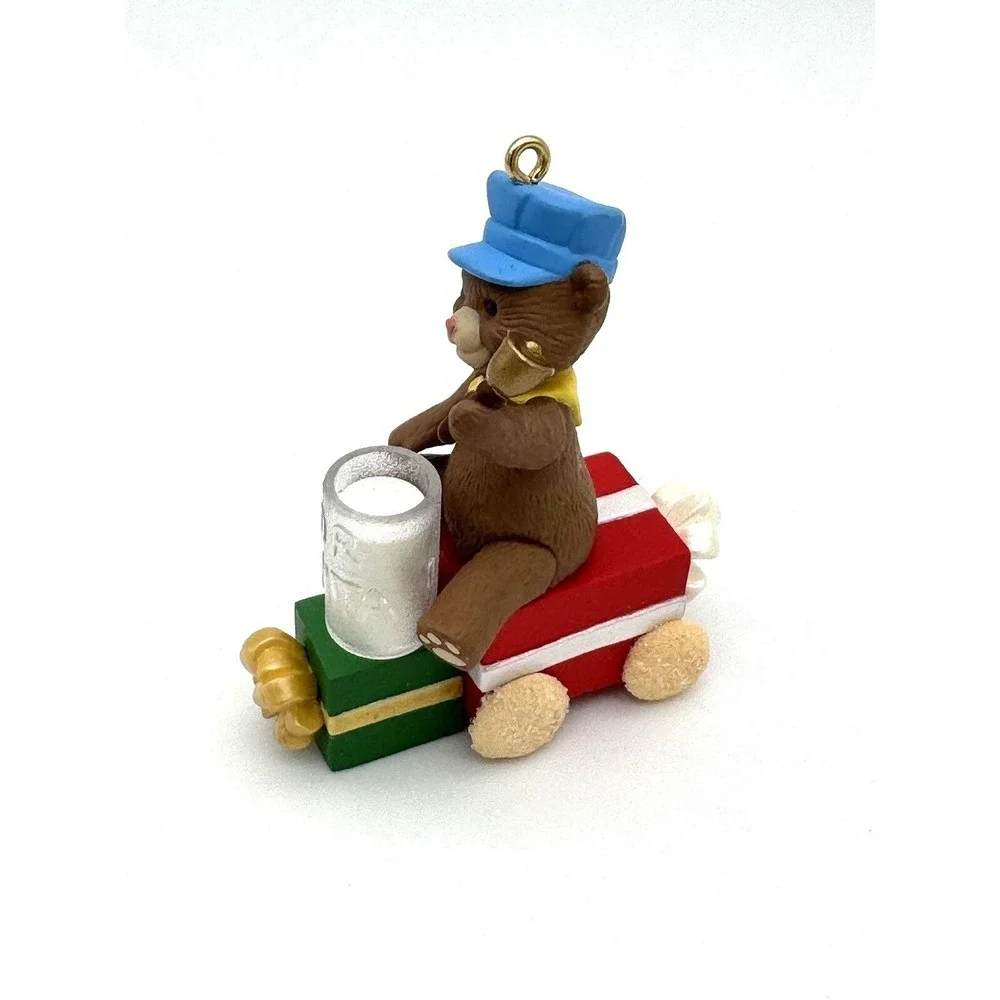 1999 Hallmark MILK 'N' COOKIES EXPRESS Ornament BEAR ON TRAIN Vintage Christmas